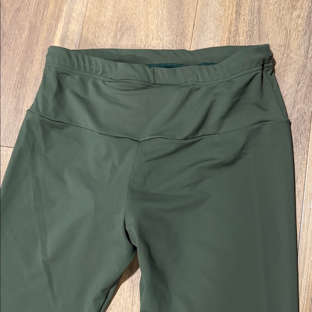 Underworks Vulvar Varicosity Support Leggings for Women - Picture 4 of 7